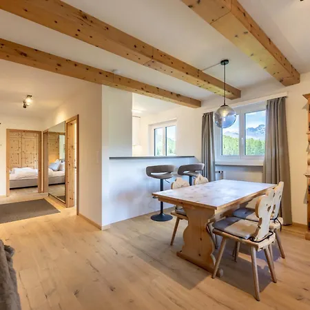 Daire Cosy Facing Piz Rosatsch With Efireplace, Pool & Sauna